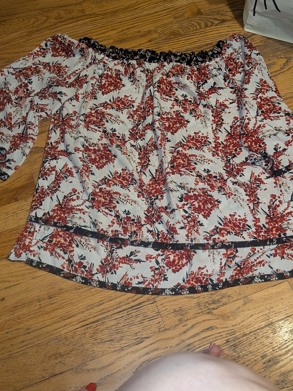 White House Black Market WHBM XL GORGEOUS SPRING BLOUSE TOP SHIRT $108 FLORAL
